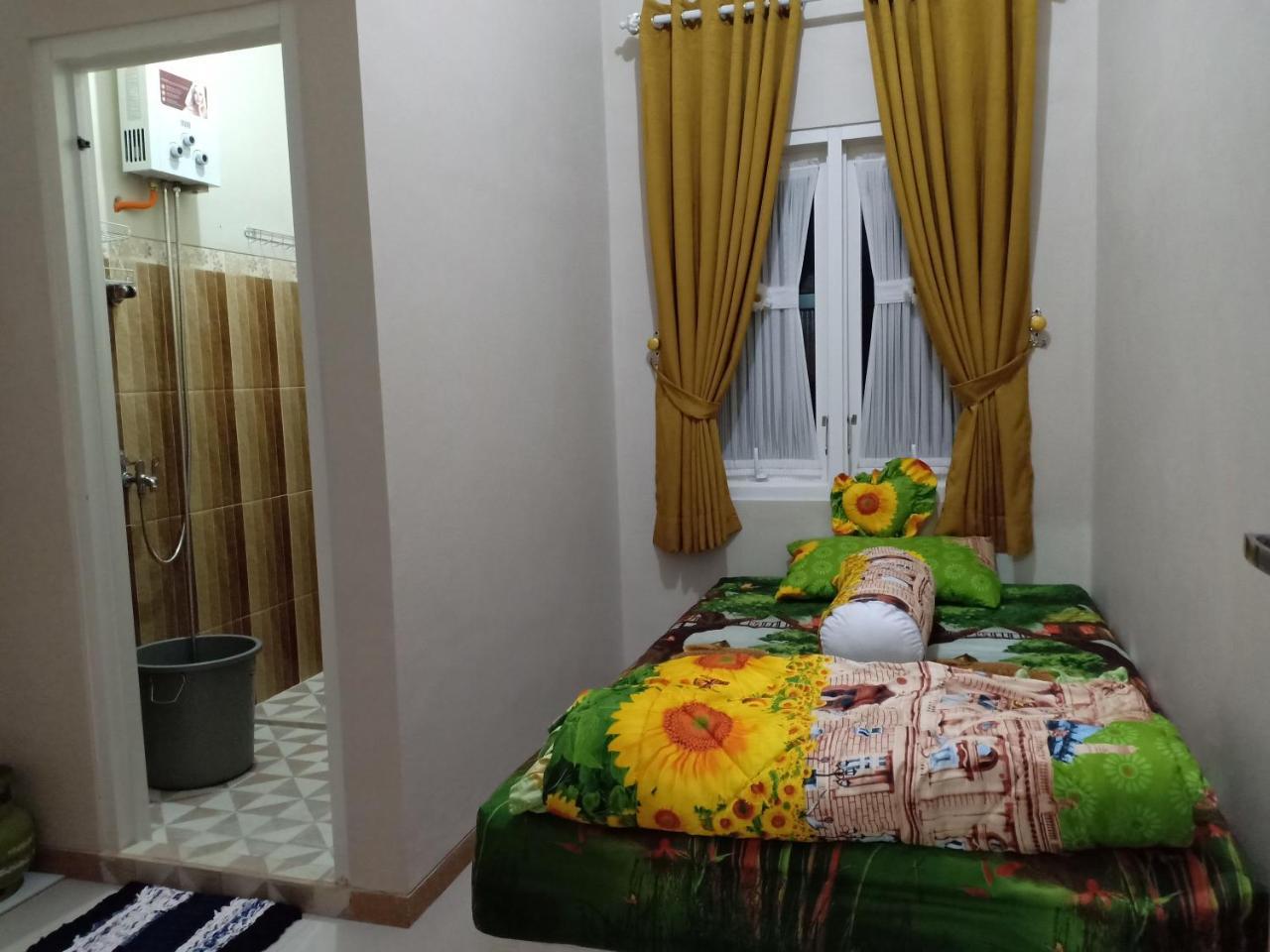 Green Homestay Malang Kültér fotó