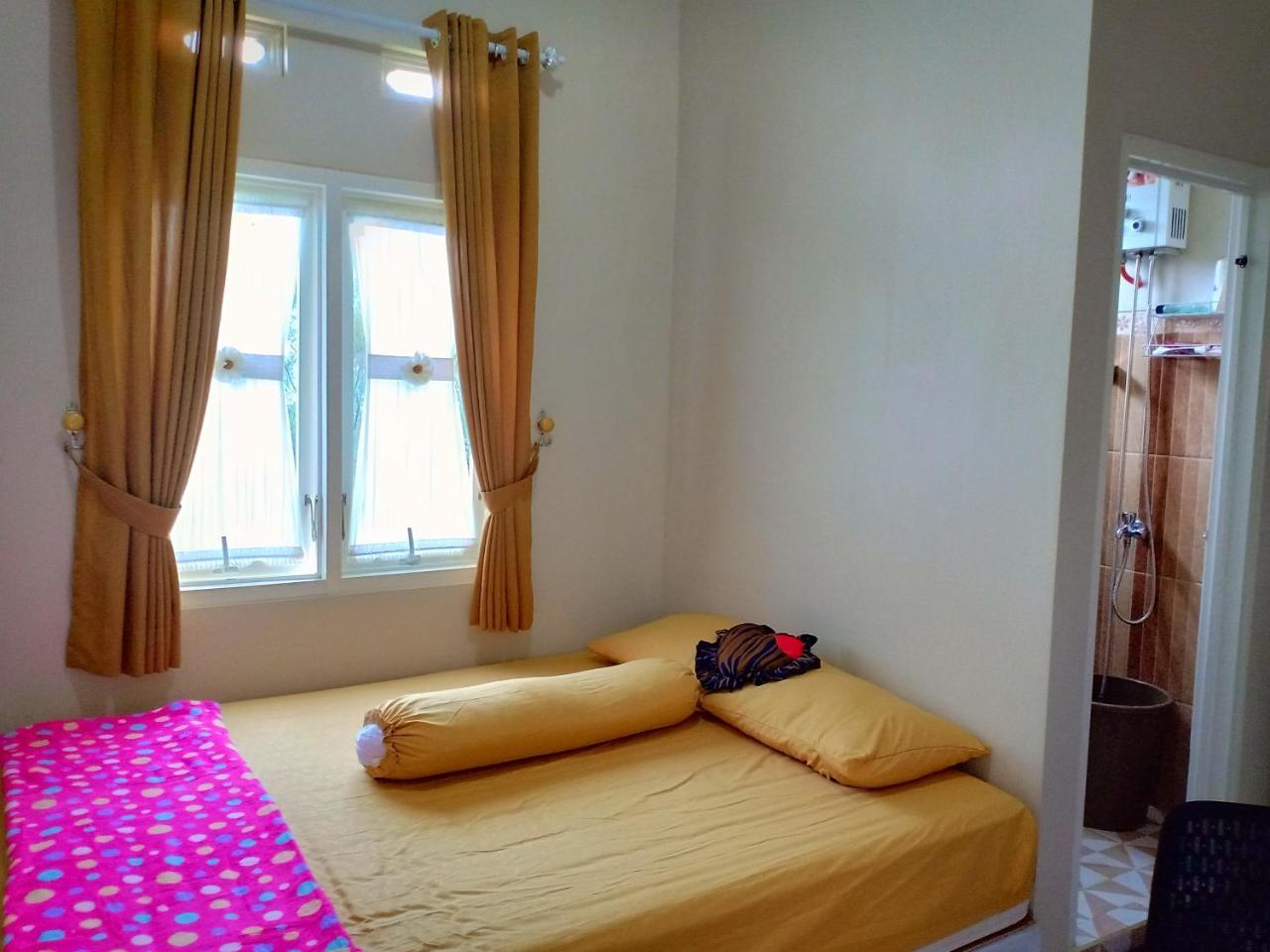 Green Homestay Malang Kültér fotó