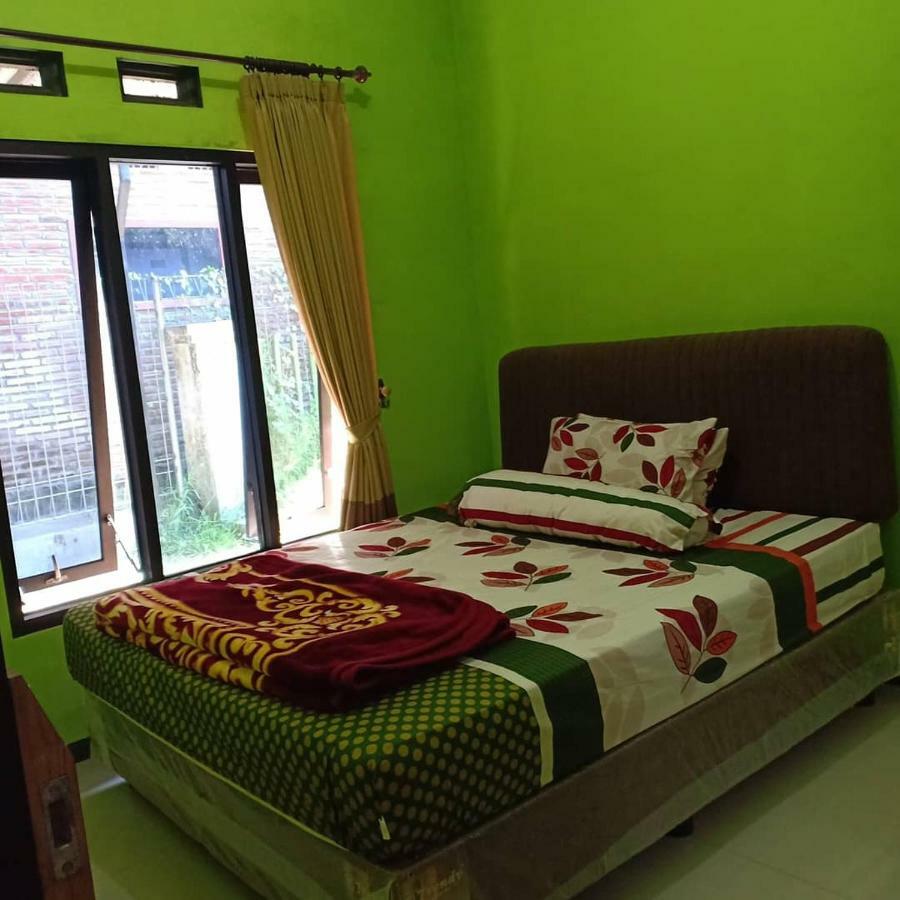 Green Homestay Malang Kültér fotó